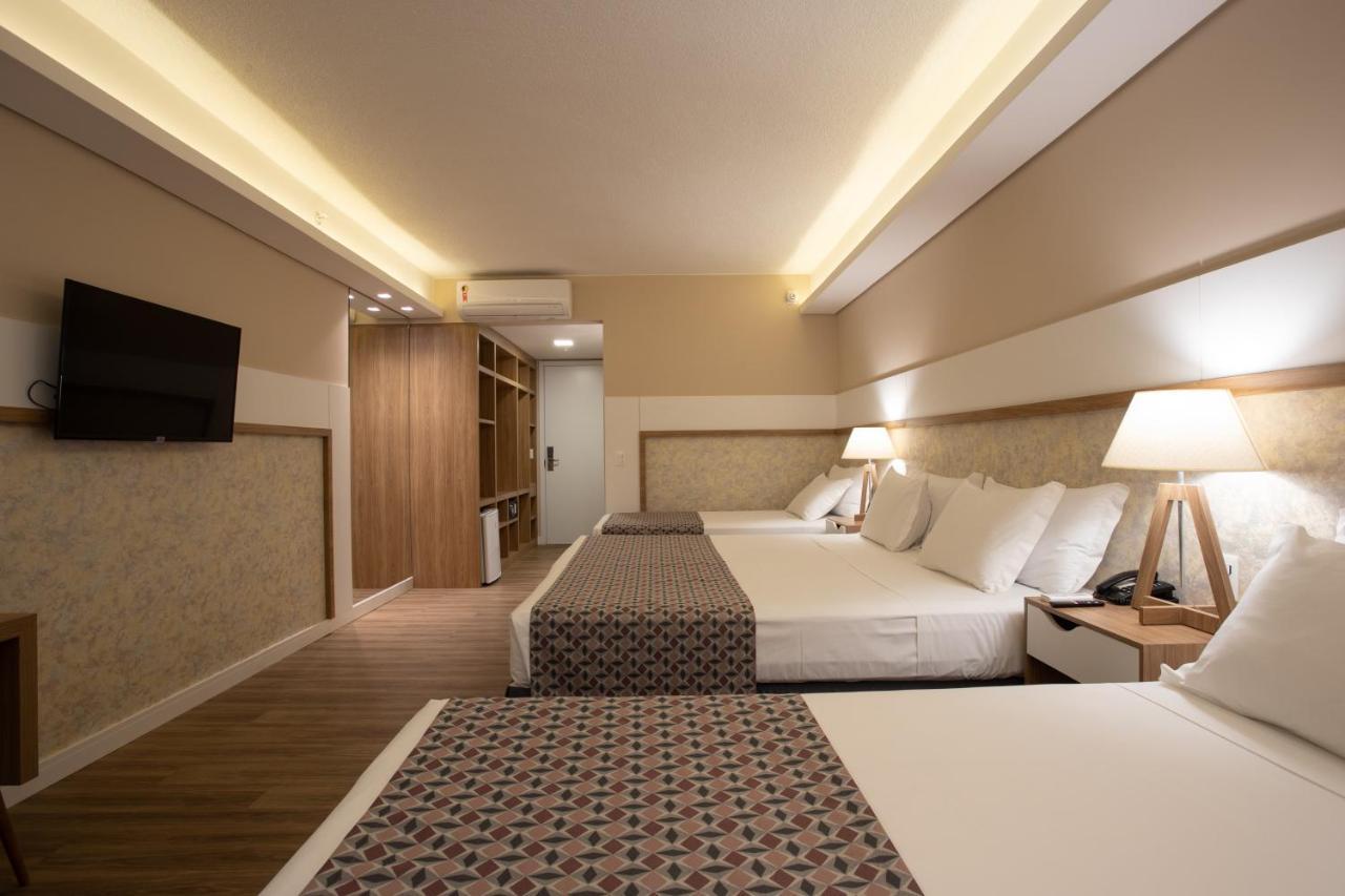 Recanto Cataratas - Thermas, Resort E Convention Фос-ду-Игуасу Экстерьер фото A room at the hotel